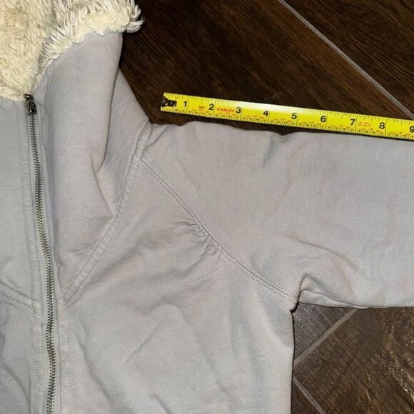 Twisted Heart America deadstock Y2K sherpa hoodie with heart beading detail EUC - Picture 11 of 14
